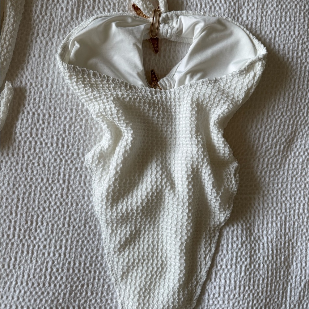 Fashion Nova White One Piece SOLDOUT - Picture 4 of 7